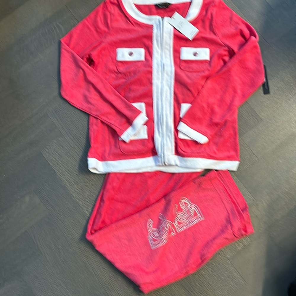 pink sweatsuit size medium
